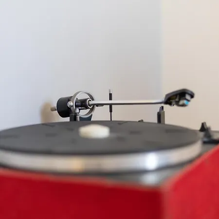 Bed & Breakfast Vinyl Flat Lagos