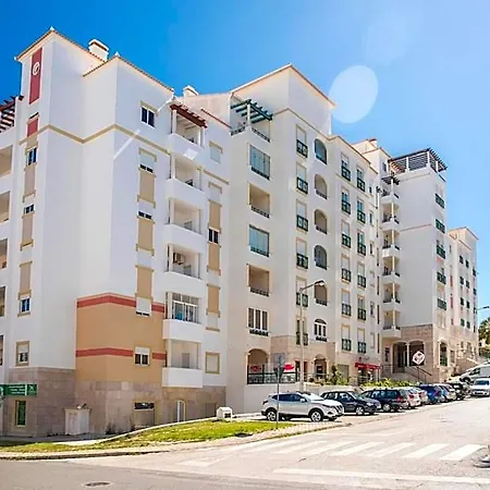 Vinyl Flat - Bed & Breakfast Lagos