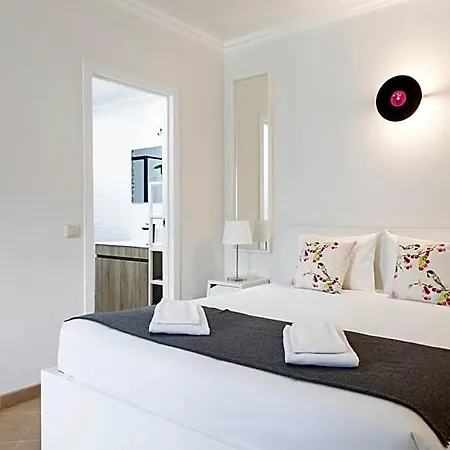 Vinyl Flat - Bed & Breakfast