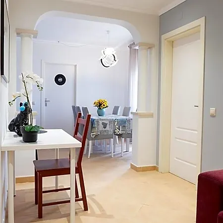 Bed & Breakfast Vinyl Flat - Lagos