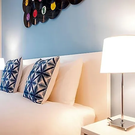 Vinyl Flat - Bed & Breakfast