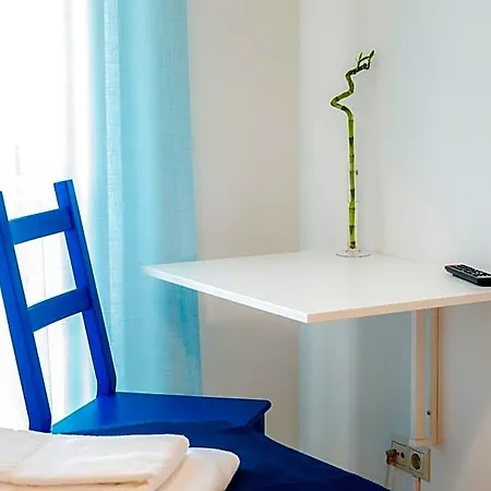 Vinyl Flat - Bed & Breakfast Lagos
