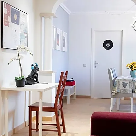 Bed & Breakfast Vinyl Flat - Lagos