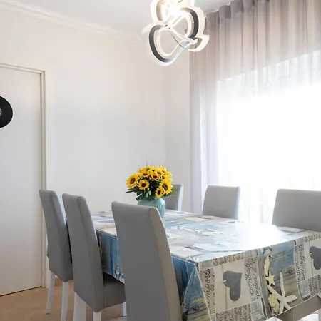 Vinyl Flat - Oda ve Kahvaltı