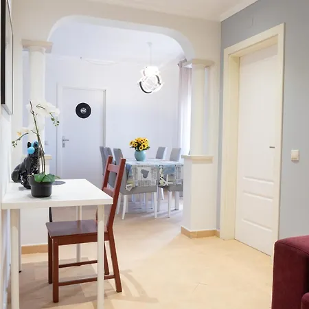 Vinyl Flat - 3* Λάγος