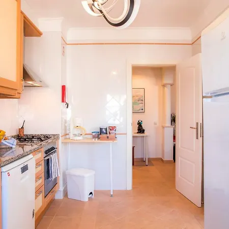 Vinyl Flat - 3* Λάγος